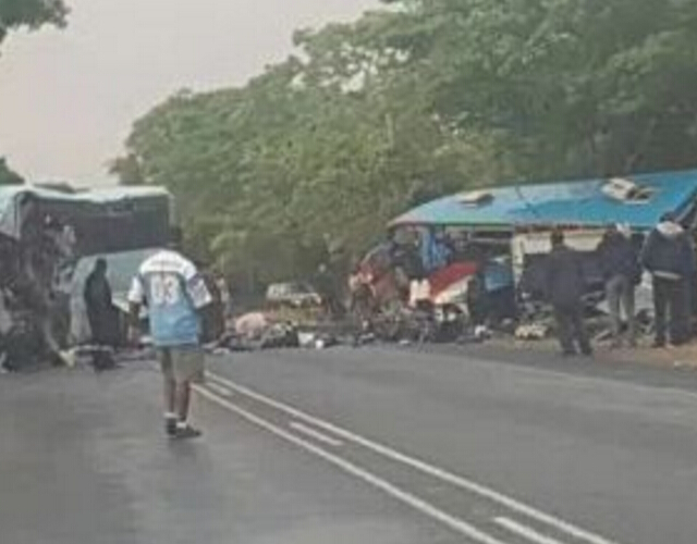 Zimbabwe minibus collided and killed several people